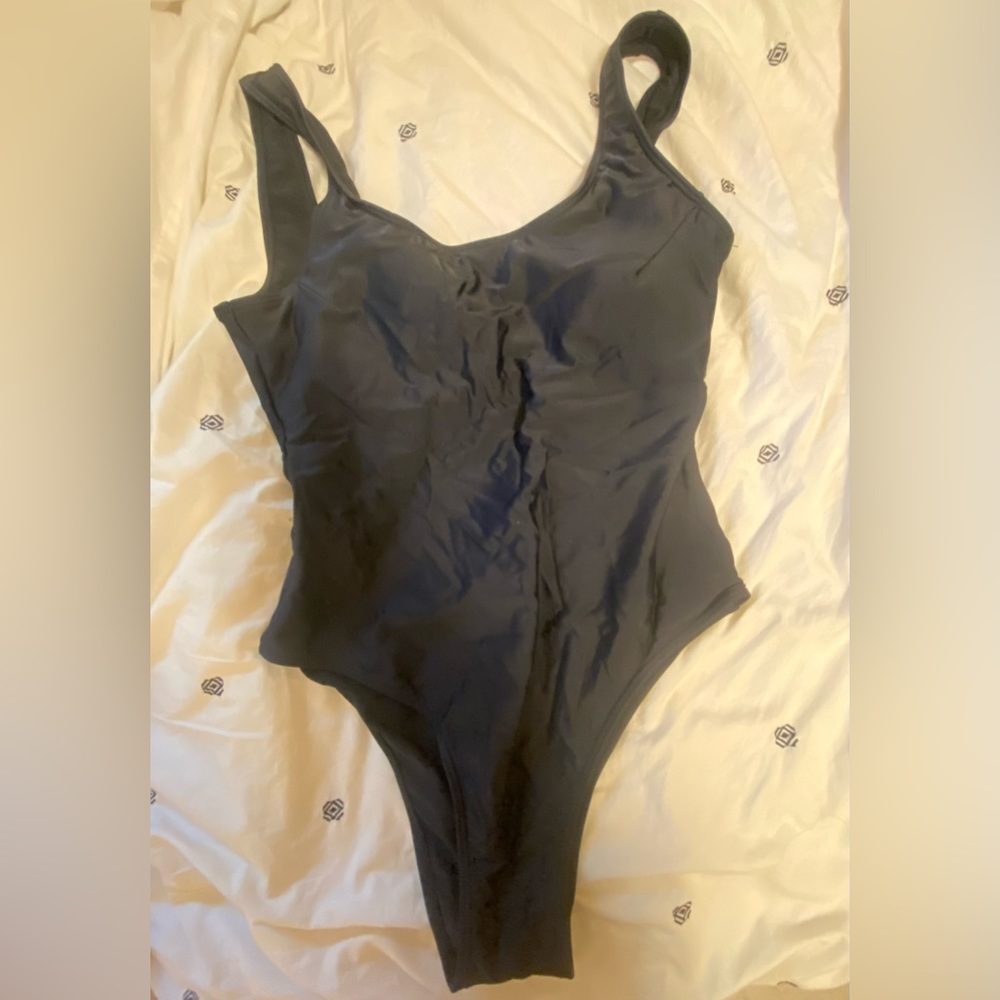 Black swimsuit, Size Medium, One piece